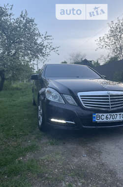 Седан Mercedes-Benz E-Class 2012 в Богодухове