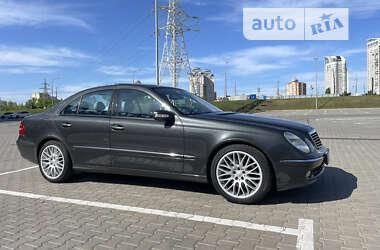 Седан Mercedes-Benz E-Class 2002 в Гостомеле