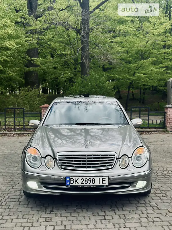 Mercedes-Benz E-Class 2004