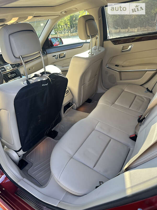 Універсал Mercedes-Benz E-Class 2014 в Києві фото 10 Універсал Mercedes-Benz E-Class 2014 в Києві