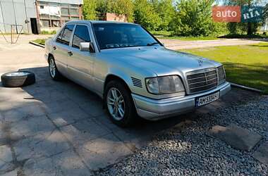 Седан Mercedes-Benz E-Class 1994 в 
