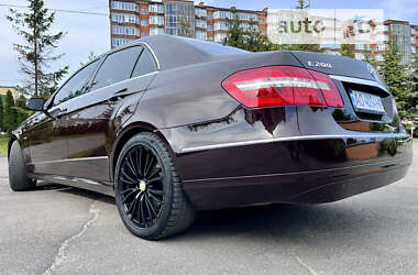 Седан Mercedes-Benz E-Class 2011 в Тернополе