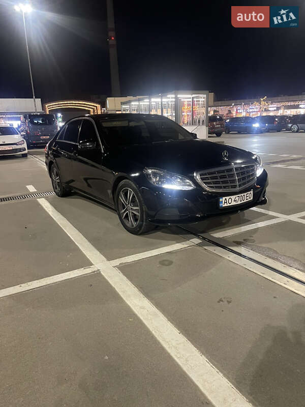 Седан Mercedes-Benz E-Class 2014 в Иршаве