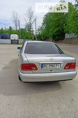 Седан Mercedes-Benz E-Class 1999 в Бориславе