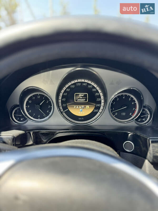 Седан Mercedes-Benz E-Class 2011 в Кривому Розі