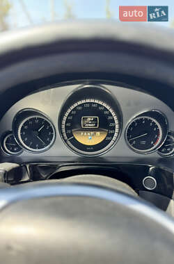 Седан Mercedes-Benz E-Class 2011 в 
