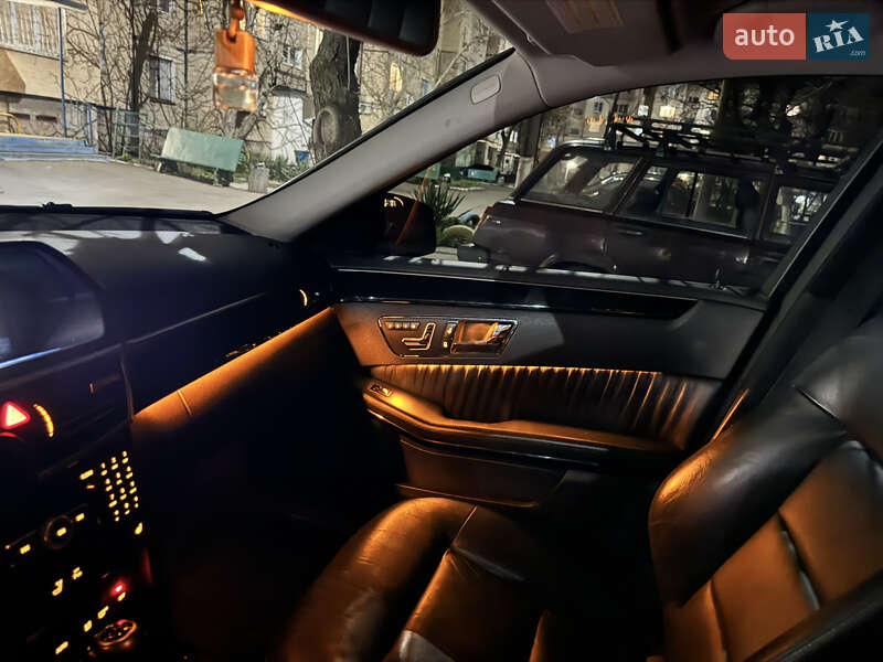 Седан Mercedes-Benz E-Class 2011 в Кривому Розі