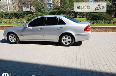 Седан Mercedes-Benz E-Class 2002 в Могилів-Подільському