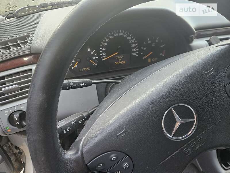 Седан Mercedes-Benz E-Class 2001 в Виноградові