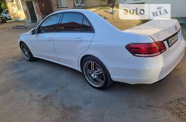 Седан Mercedes-Benz E-Class 2015 в 