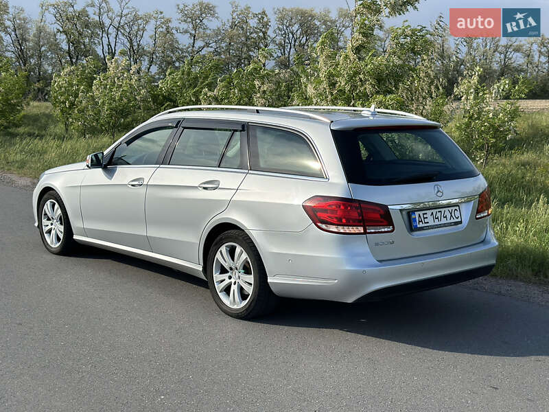 Универсал Mercedes-Benz E-Class 2013 в Днепре