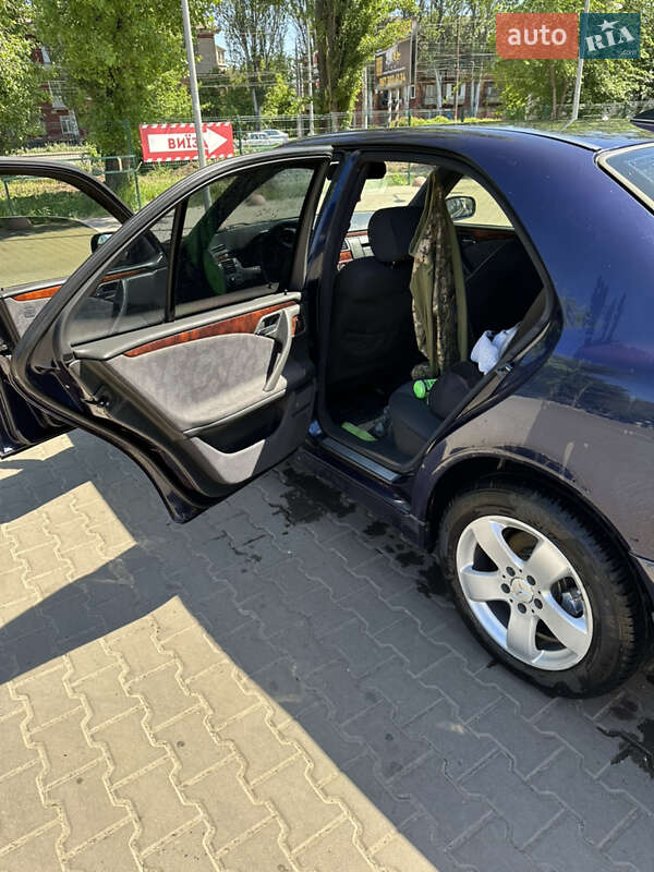 Седан Mercedes-Benz E-Class 2001 в Кривому Розі фото 7 Седан Mercedes-Benz E-Class 2001 в Кривому Розі