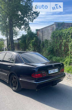 Седан Mercedes-Benz E-Class 2000 в Самборі