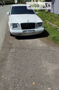 Седан Mercedes-Benz E-Class 1991 в Ужгороде