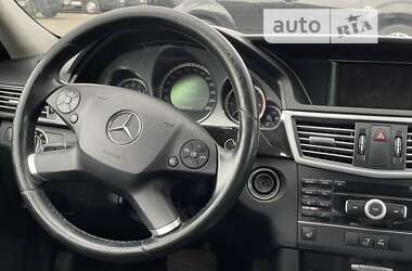 Седан Mercedes-Benz E-Class 2010 в Львове