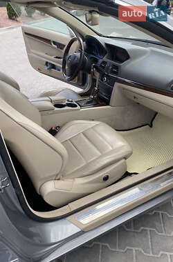 Кабриолет Mercedes-Benz E-Class 2010 в 