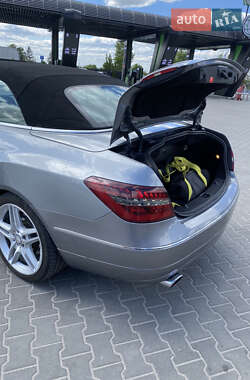Кабриолет Mercedes-Benz E-Class 2010 в 