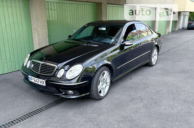 Седан Mercedes-Benz E-Class 2002 в Киеве