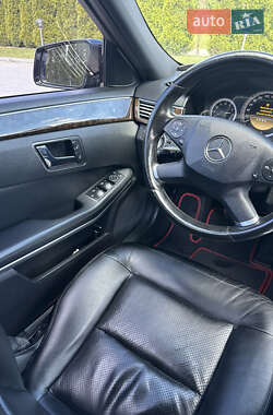 Седан Mercedes-Benz E-Class 2011 в 