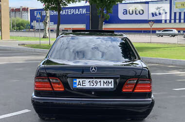 Седан Mercedes-Benz E-Class 1999 в Днепре