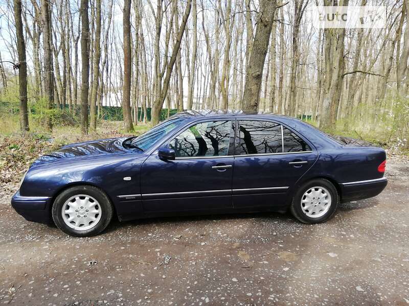 Седан Mercedes-Benz E-Class 1995 в Ужгороде