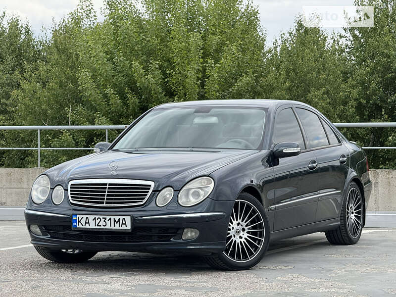 Седан Mercedes-Benz E-Class 2004 в Києві