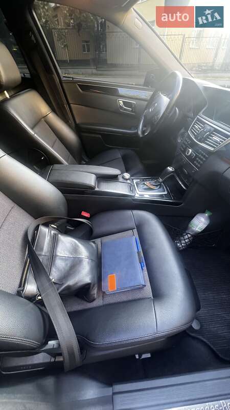 Седан Mercedes-Benz E-Class 2010 в Киеве
