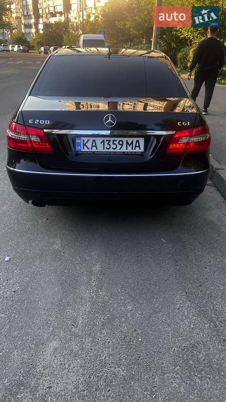 Седан Mercedes-Benz E-Class 2010 в Киеве