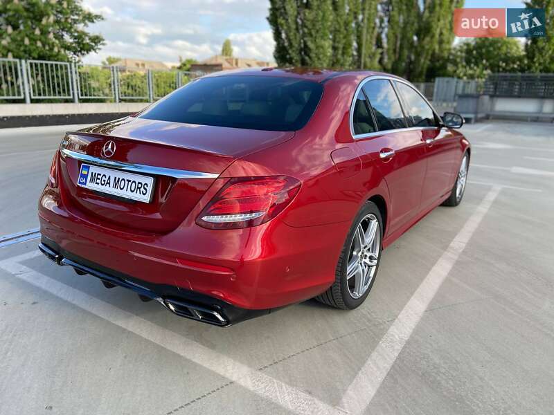 Седан Mercedes-Benz E-Class 2018 в Києві