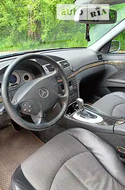 Mercedes-Benz E-Class 2005