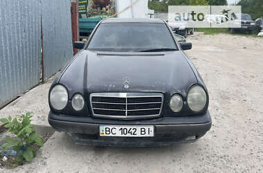 Седан Mercedes-Benz E-Class 1997 в Львові