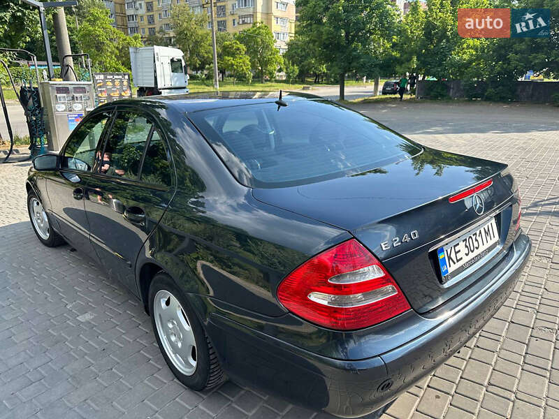 Седан Mercedes-Benz E-Class 2002 в Днепре