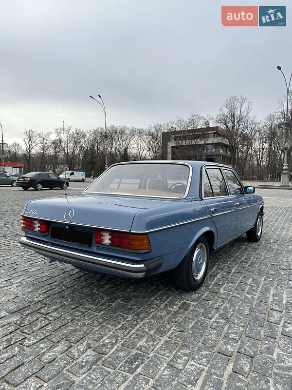 Седан Mercedes-Benz E-Class 1984 в Києві