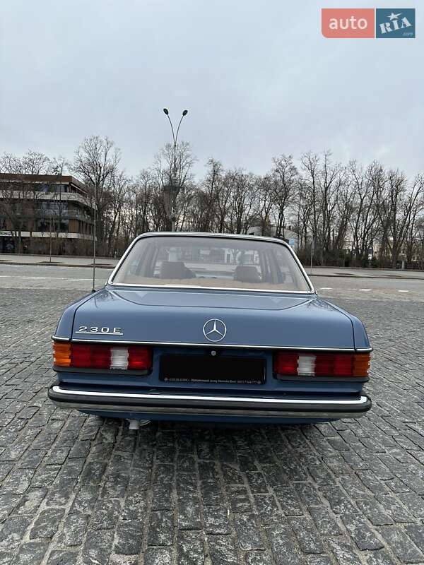 Седан Mercedes-Benz E-Class 1984 в Києві