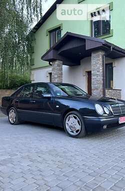 Седан Mercedes-Benz E-Class 1999 в Луцке