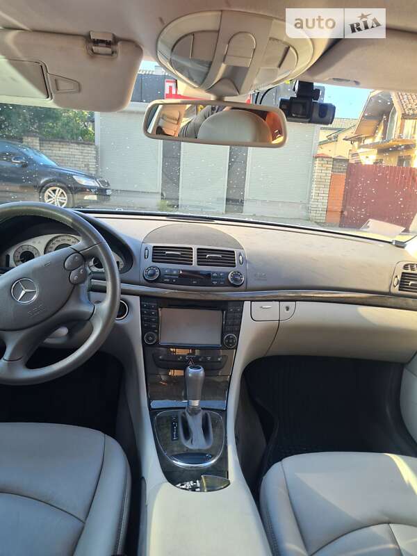 Седан Mercedes-Benz E-Class 2008 в Львове