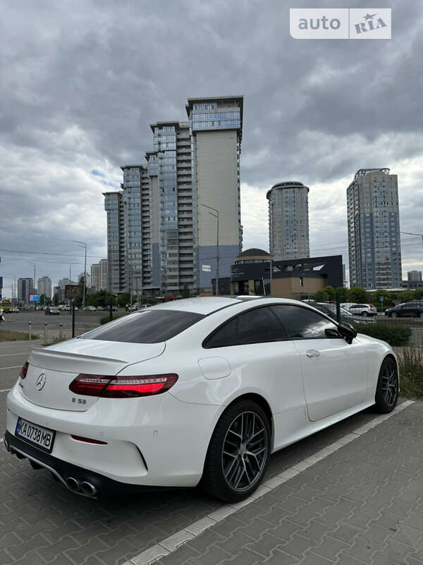 Купе Mercedes-Benz E-Class 2019 в Киеве