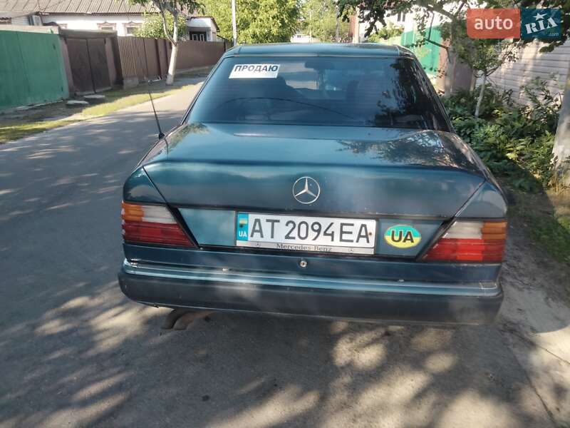 Седан Mercedes-Benz E-Class 1990 в Броварах