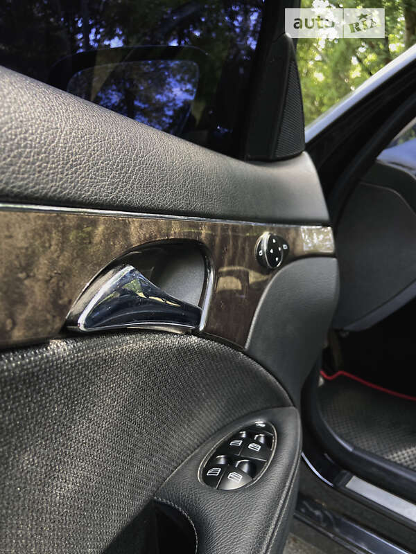Седан Mercedes-Benz E-Class 2007 в Днепре