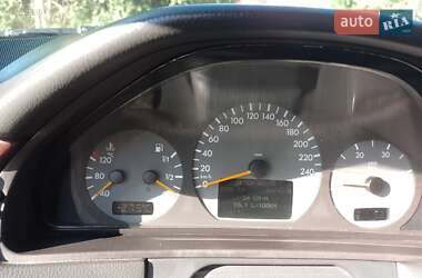 Универсал Mercedes-Benz E-Class 2002 в 