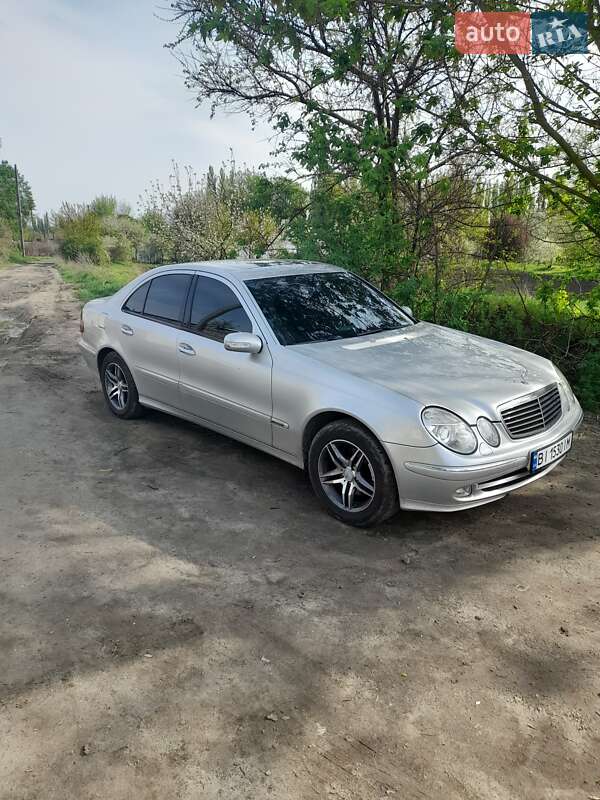 Седан Mercedes-Benz E-Class 2001 в Кременчуге