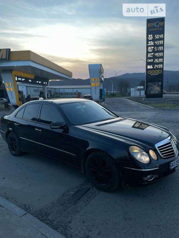 Седан Mercedes-Benz E-Class 2007 в Хусте