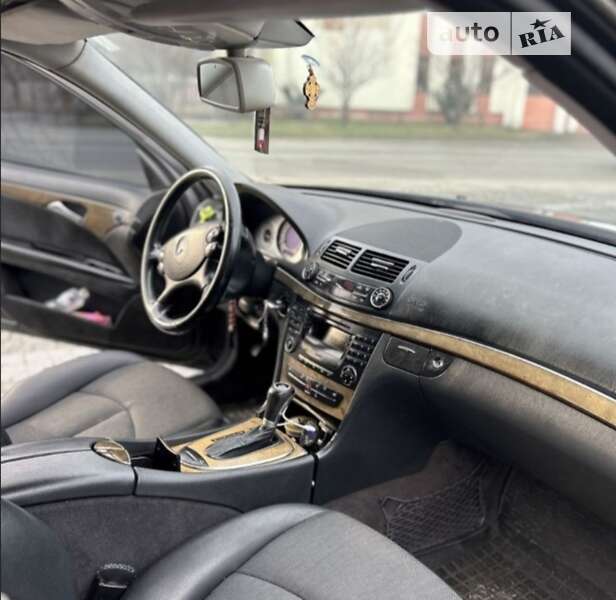 Седан Mercedes-Benz E-Class 2007 в Хусте