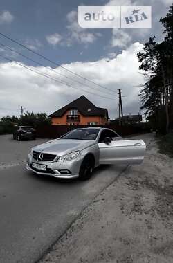 Купе Mercedes-Benz E-Class 2012 в Киеве