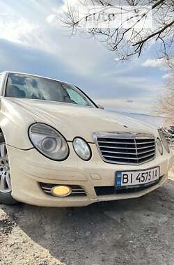 Седан Mercedes-Benz E-Class 2007 в Глобине