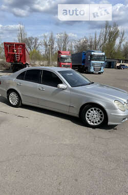 Седан Mercedes-Benz E-Class 2005 в Кривом Роге