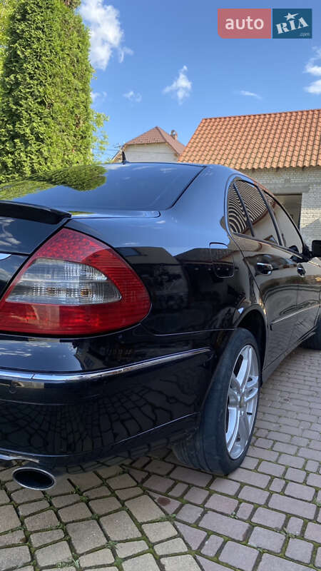 Седан Mercedes-Benz E-Class 2007 в Иршаве