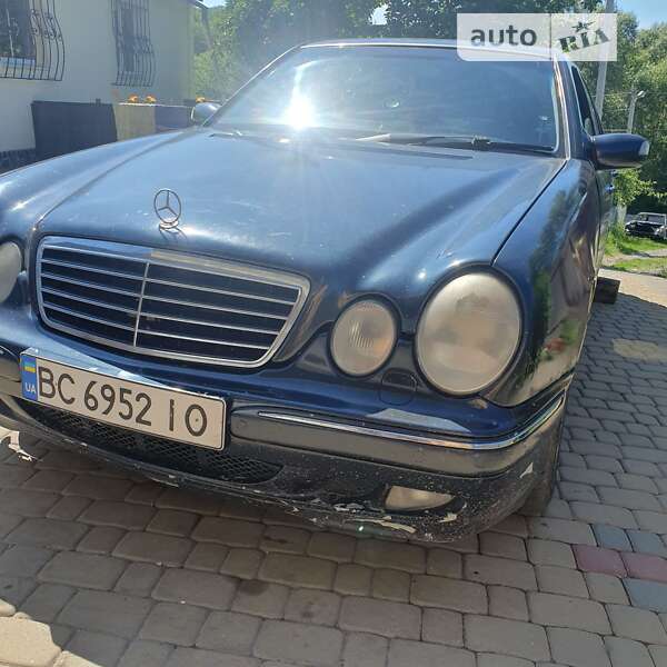 Седан Mercedes-Benz E-Class 2001 в Львові