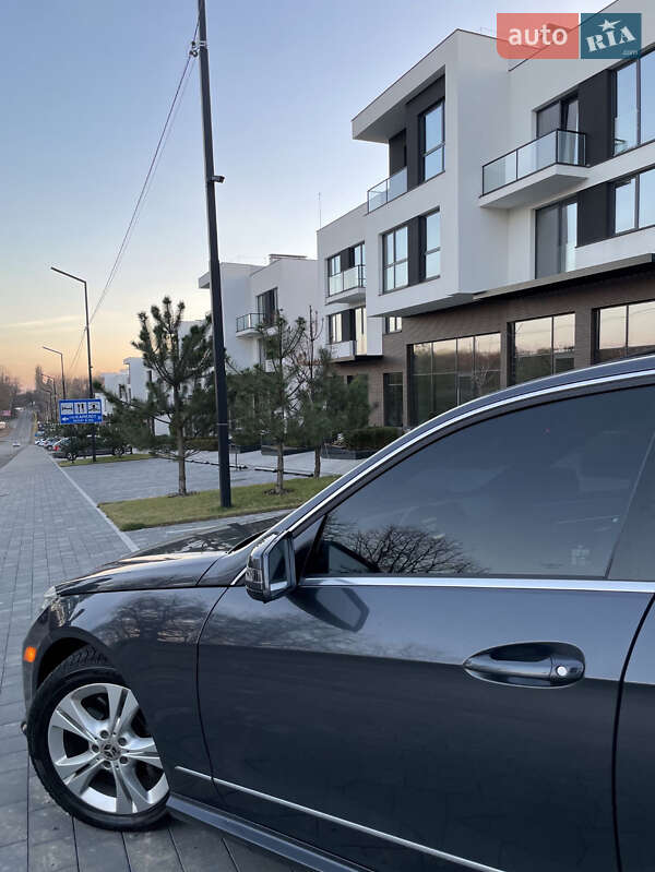 Седан Mercedes-Benz E-Class 2010 в Ужгороде