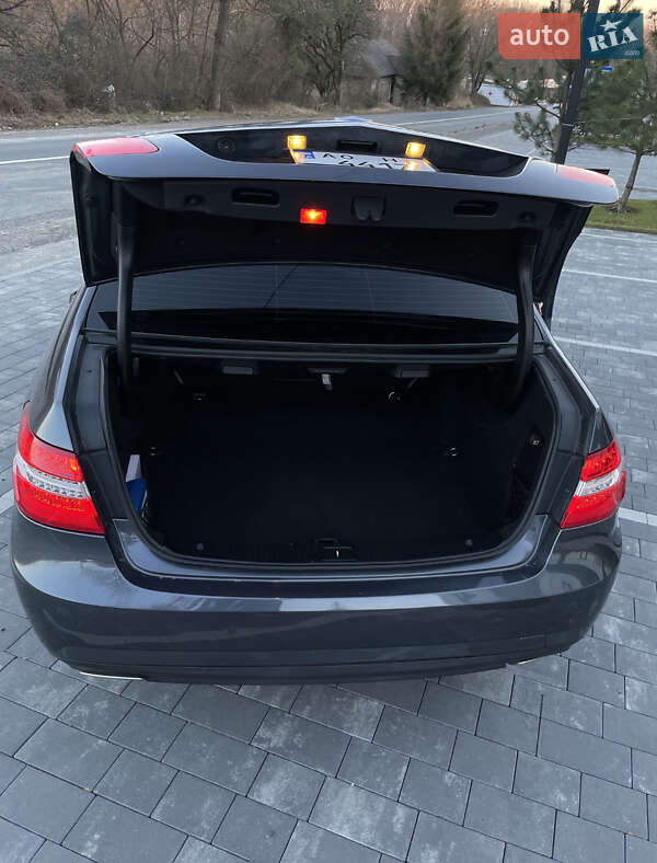 Седан Mercedes-Benz E-Class 2010 в Ужгороде